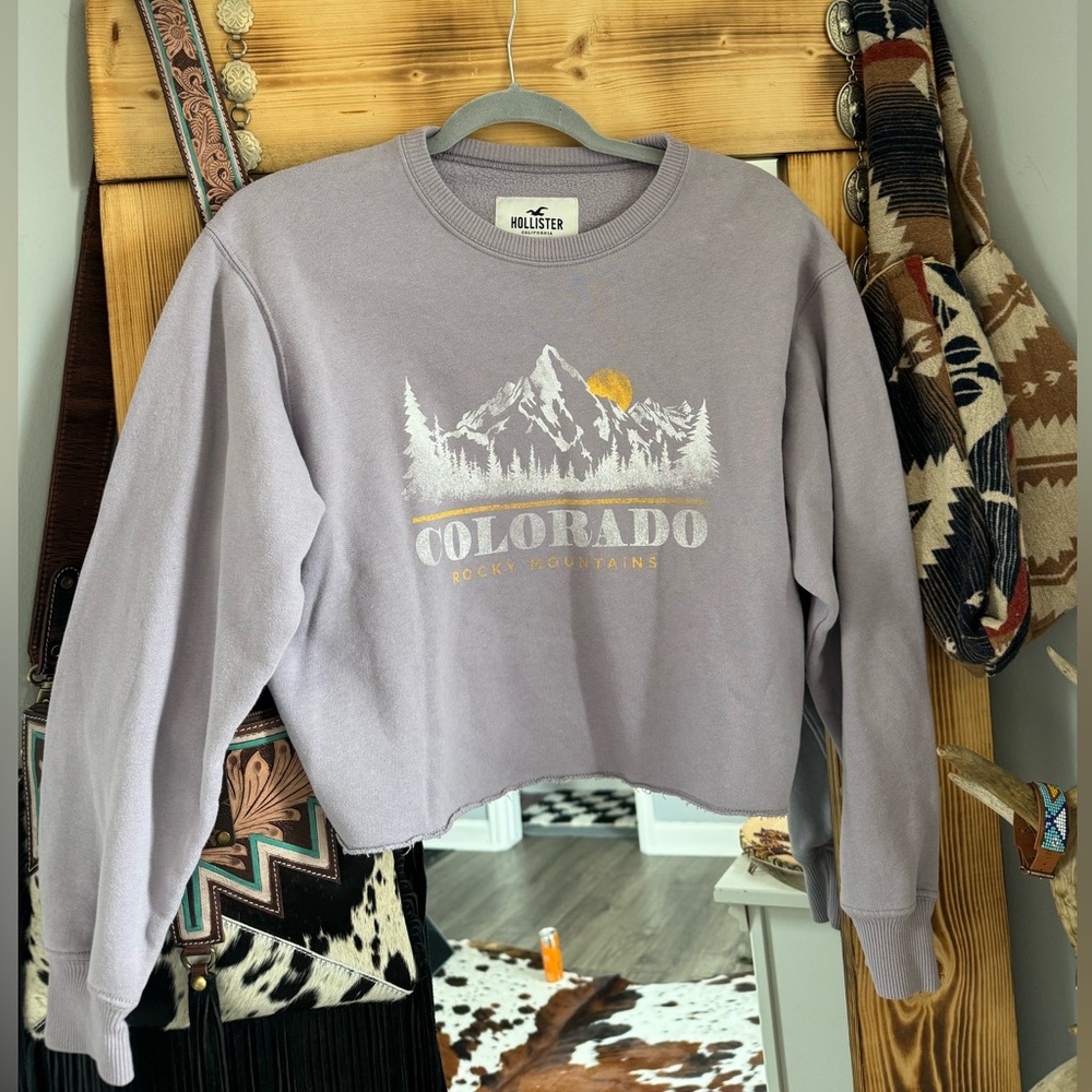 Colorado Graphic Cropped Crewneck
